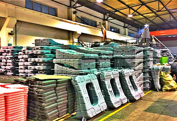 高性能抗長期老化環保水上專用復合材料30年使用年限光伏浮體生產工廠