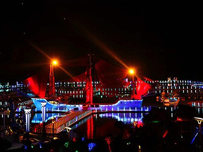 云南綏江縣金沙江水上漂浮大型綜合游樂園-最大水深300米落差15米