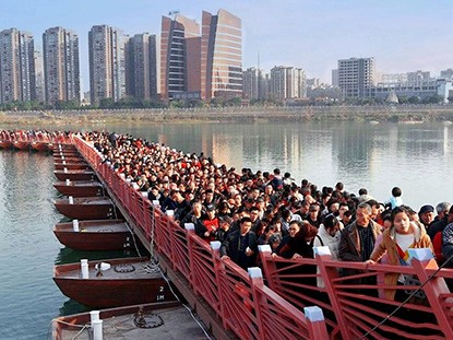 南充“印象嘉陵江”鋼結(jié)構(gòu)文化浮橋