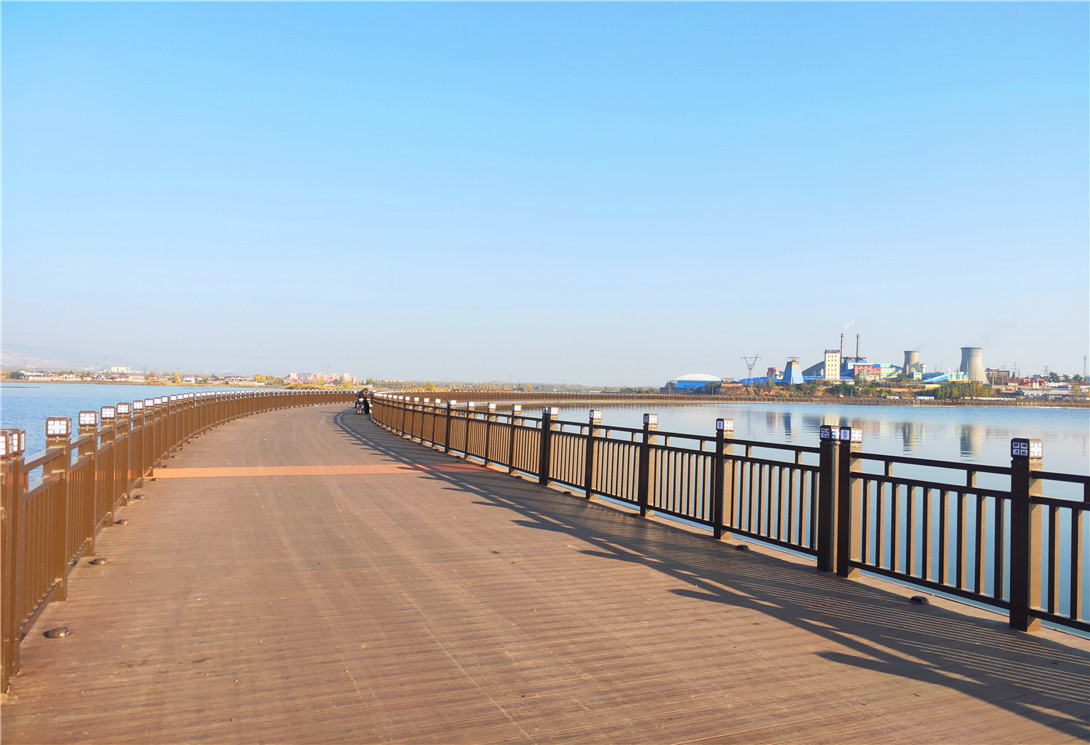 國(guó)內(nèi)首座采煤塌陷區(qū)1.5公里大型車(chē)行文化浮橋