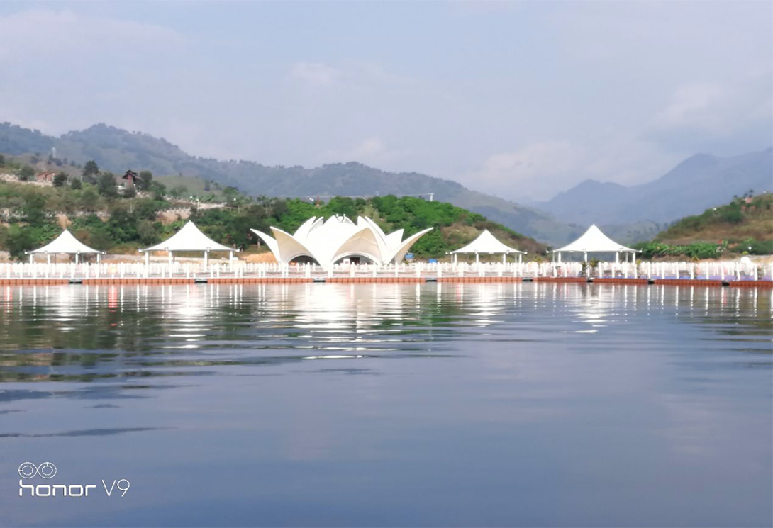 貴州羅甸水上大型漂浮建筑物