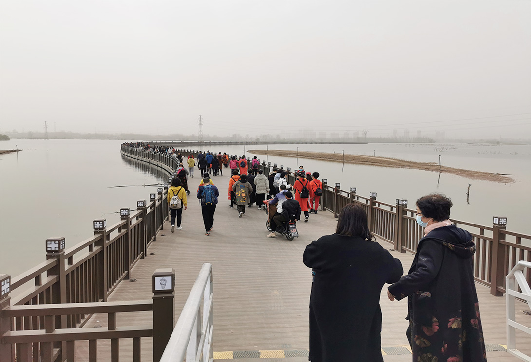 國(guó)內(nèi)首座采煤塌陷區(qū)1.5公里大型車(chē)行文化浮橋