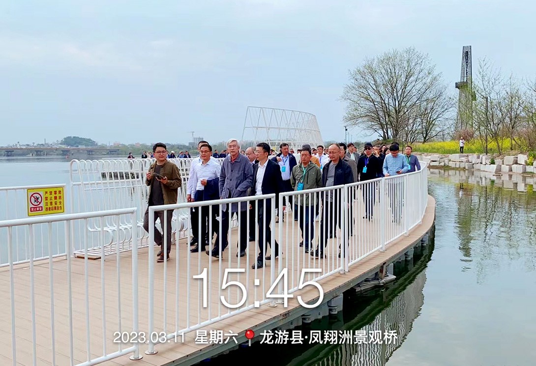 人民日報報道|國內首座水上蹦床主題景觀浮...
