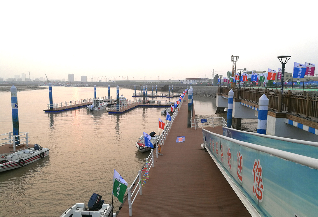 河北滄州黃驊港大型游艇碼頭
