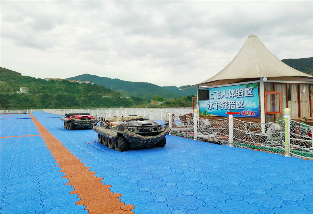 貴州羅甸水上大型漂浮建筑物