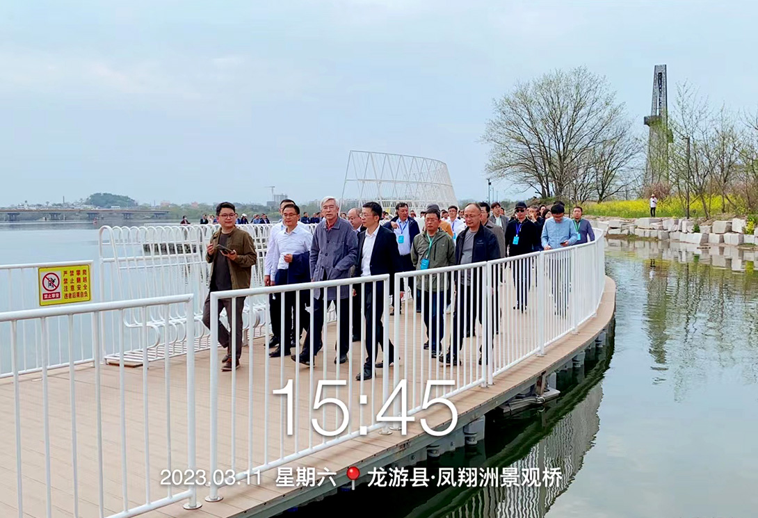 人民日報報道|國內首座水上蹦床主題景觀浮橋