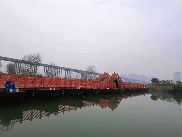 四川南充 “黃金江岸“江上大型鋼結(jié)構(gòu)浮橋...