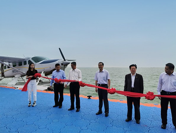 國內首個海上漂浮機場誕生——上海旗華于中...