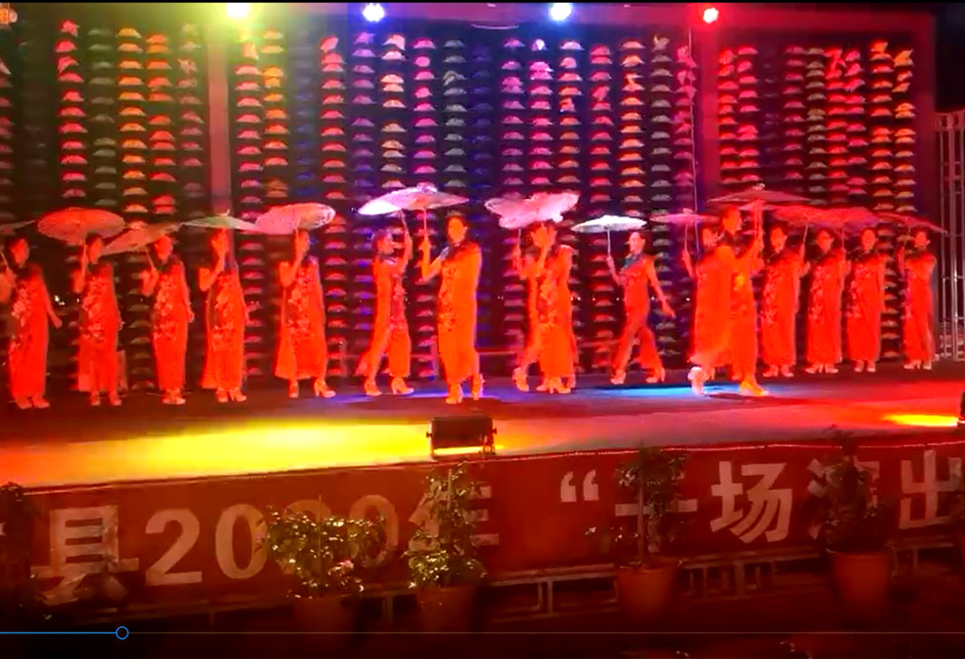 云南綏江縣金沙江水上漂浮大型綜合游樂園