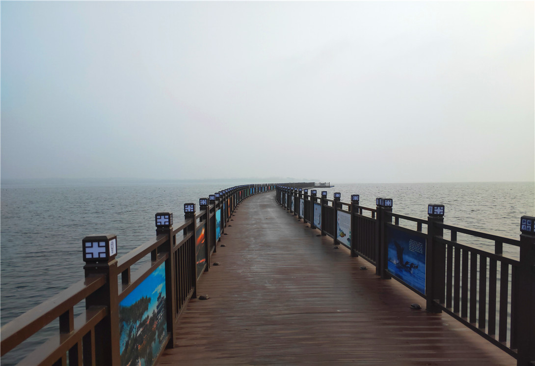 河北磁縣采煤塌陷區(qū)文化創(chuàng)意浮橋
