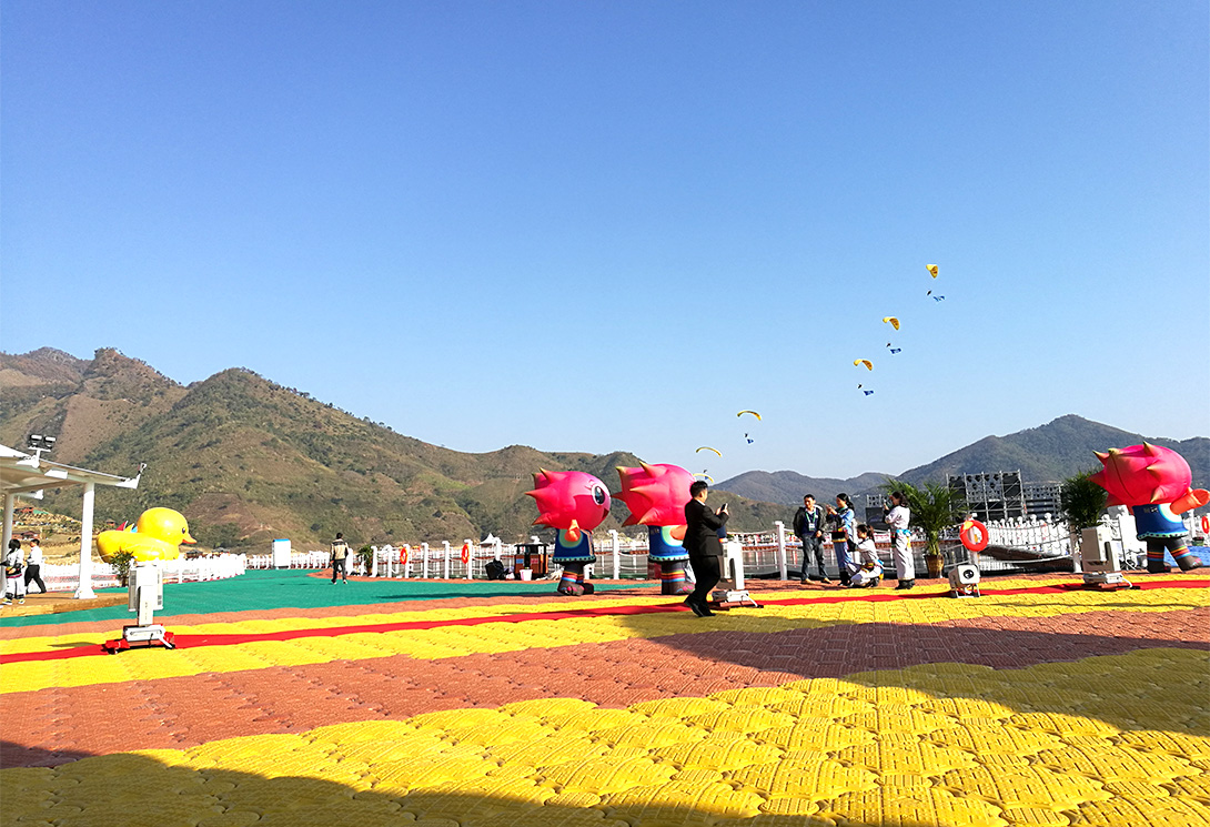 貴州羅甸水上大型漂浮樂園