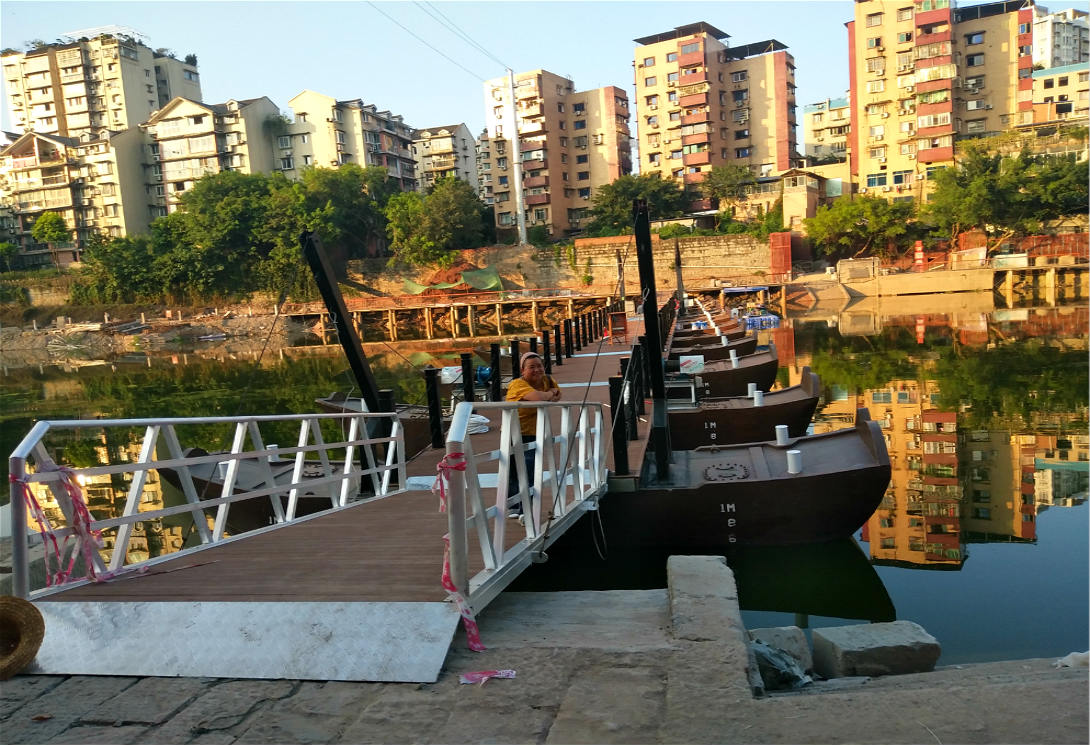四川自貢市釜溪河恐龍燈光節(jié)