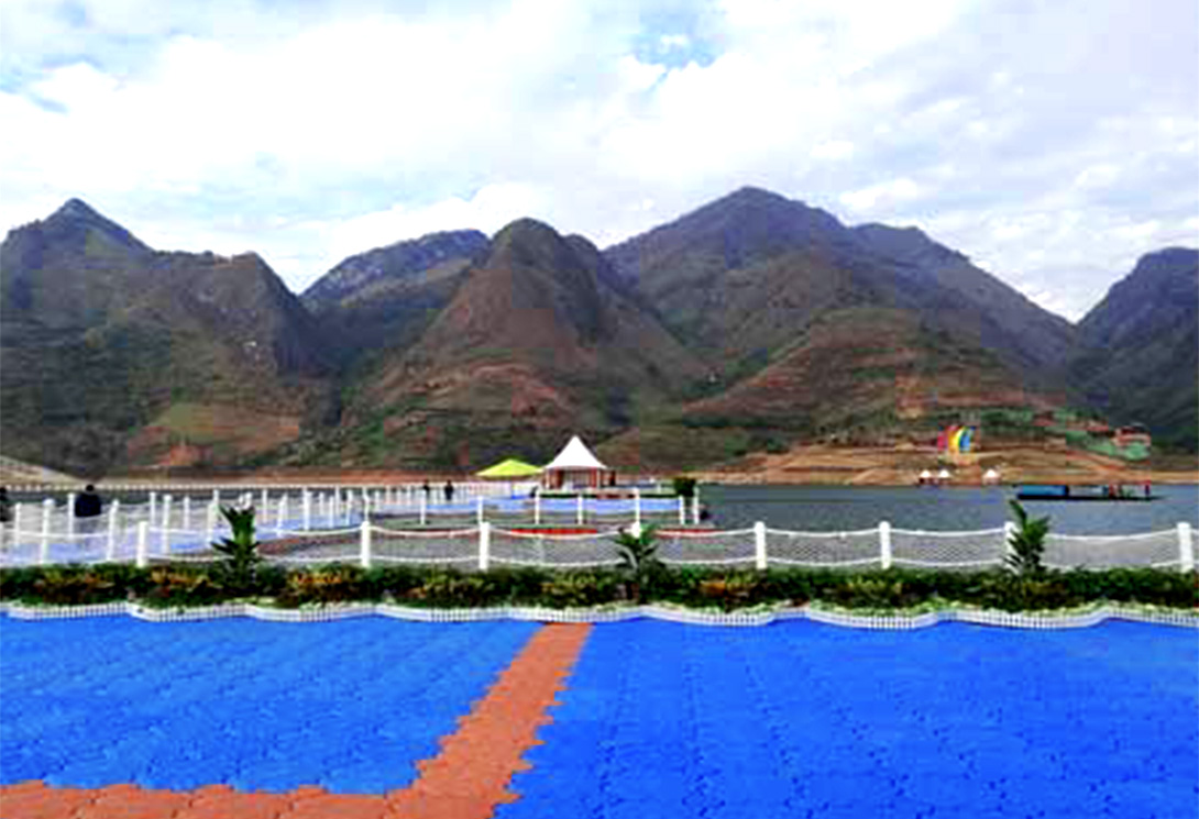 貴州羅甸水上大型漂浮樂園