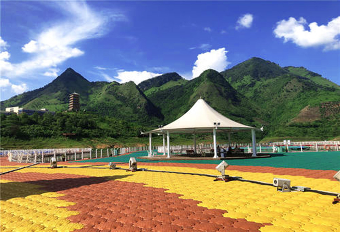 貴州羅甸水上大型漂浮樂園