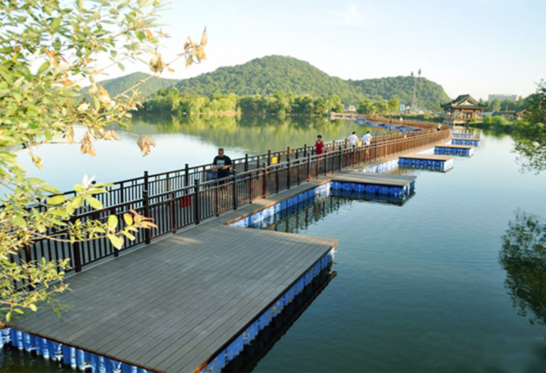 浙江杭州湘湖風(fēng)景區(qū)高檔浮橋
