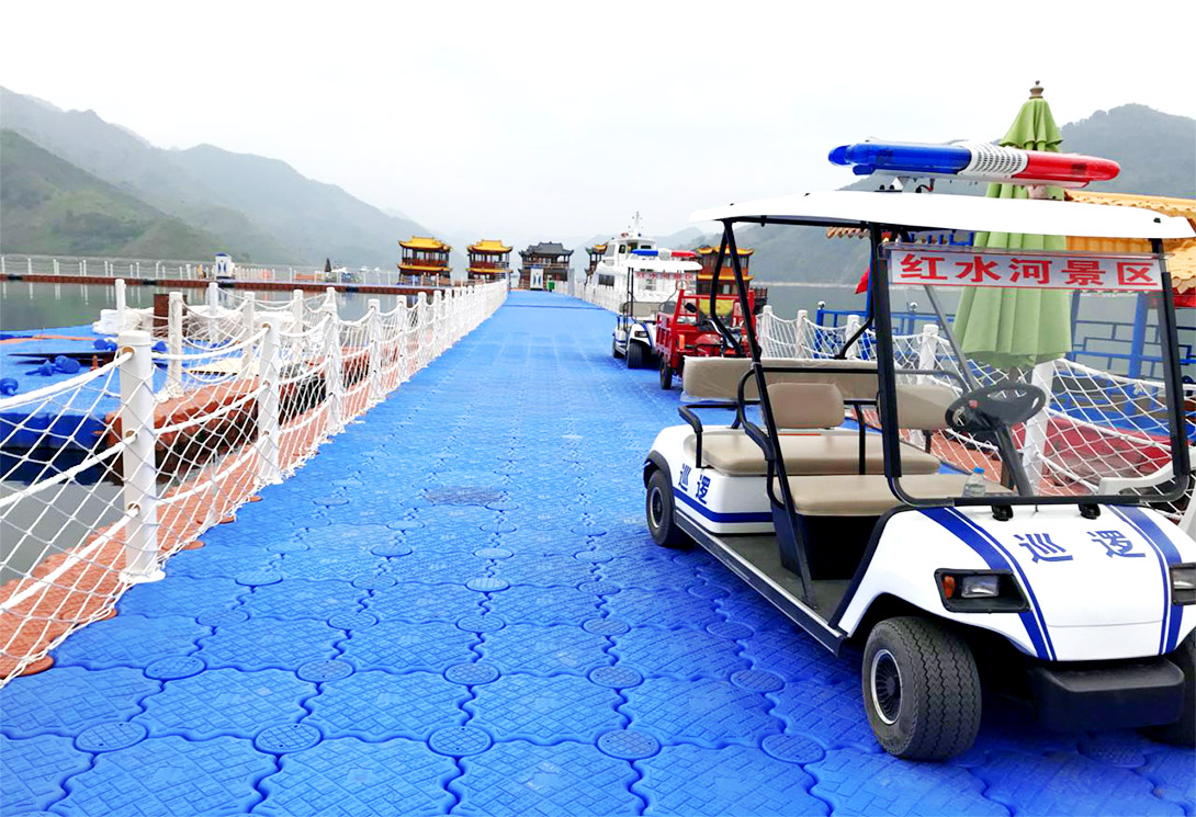 貴州羅甸水上大型漂浮樂園