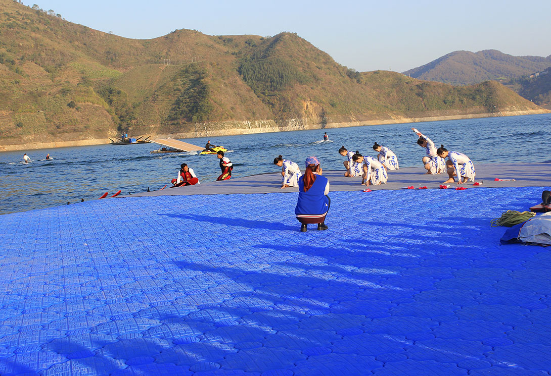 貴州羅甸水上大型漂浮樂園