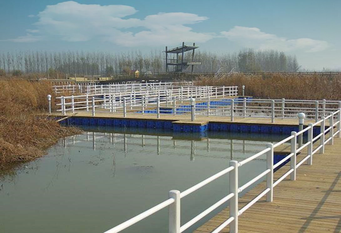 山東微山湖高樓濕地公園觀光浮橋