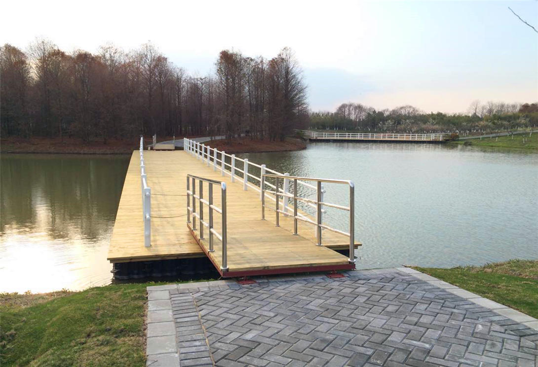 上海海灣國家森林公園浮橋