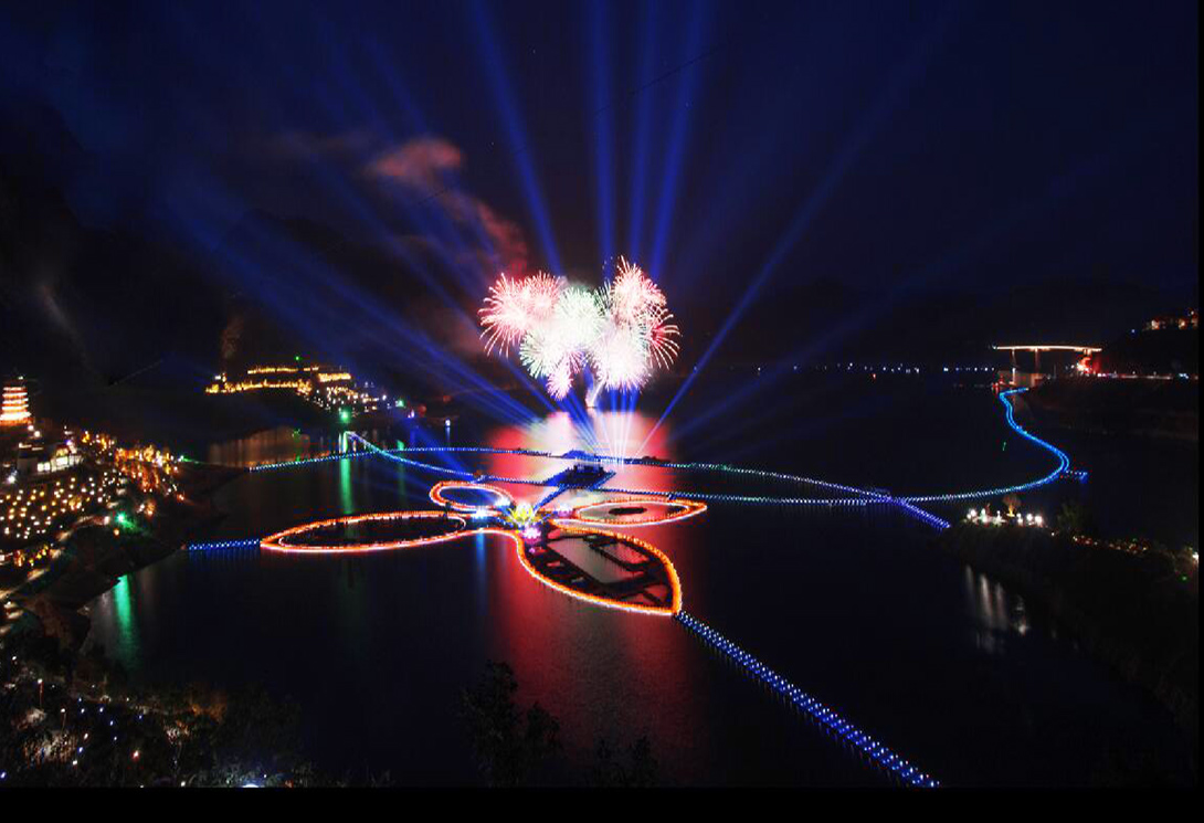 貴州羅甸水上大型漂浮樂園