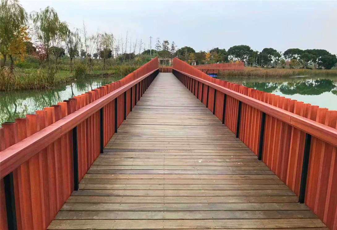 蘇州陽澄湖仙蟹樓高檔浮橋