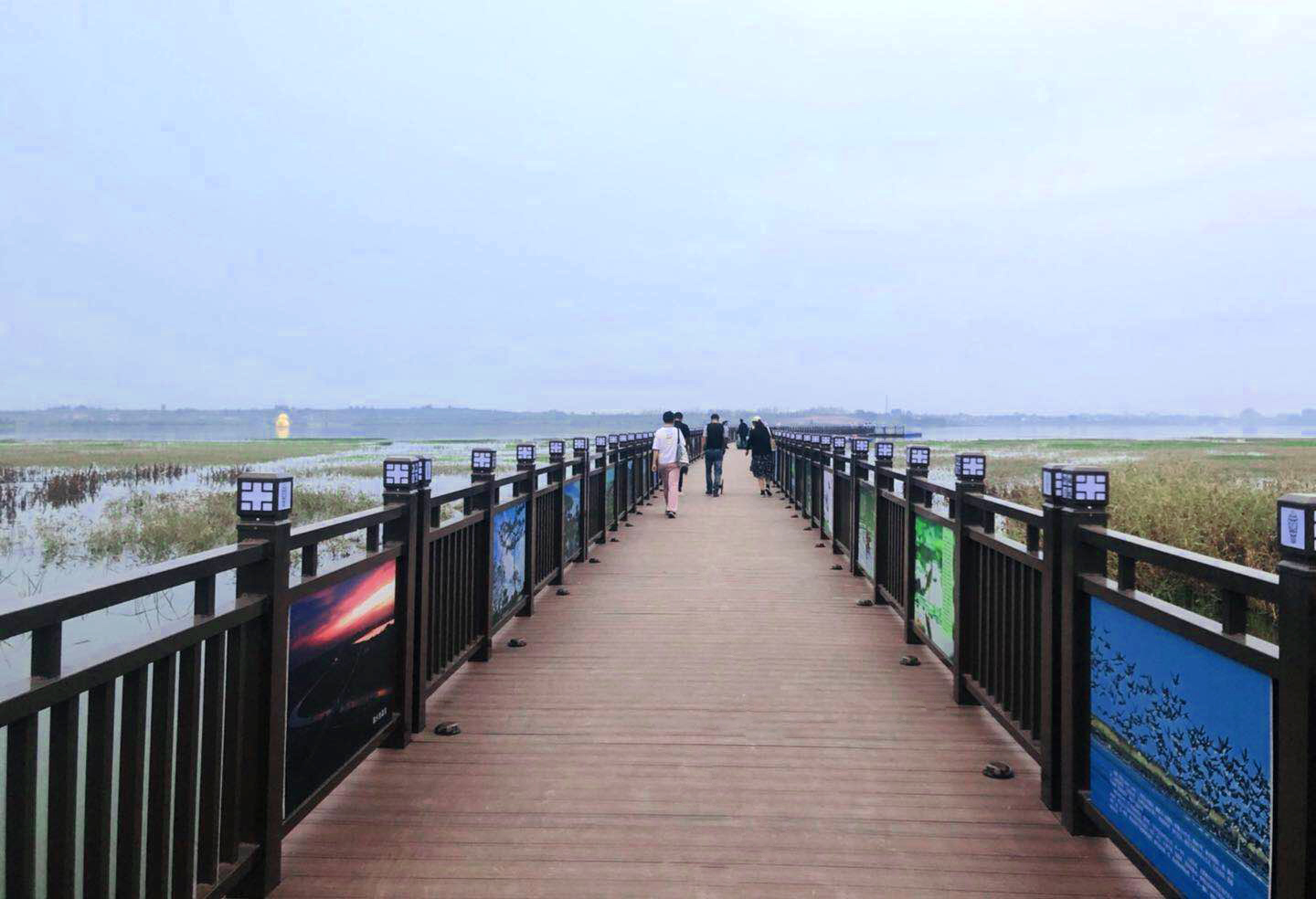 河北磁縣采煤塌陷區(qū)文化創(chuàng)意浮橋