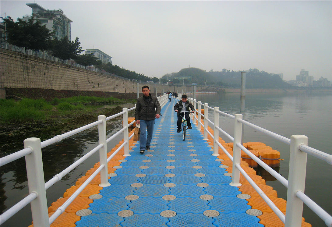 四川內江水上浮橋