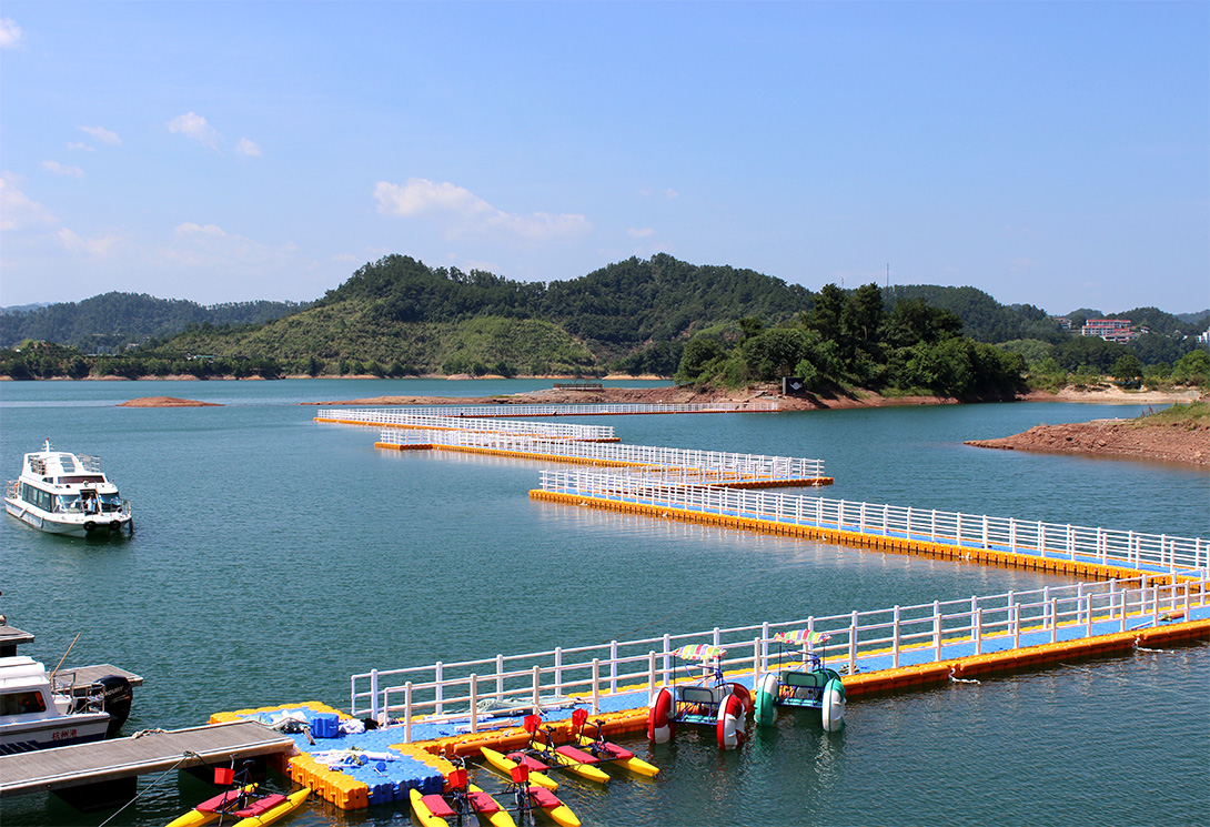 浙江杭州千島湖濱江希爾頓酒店水上浮橋