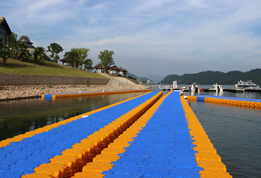 浙江杭州千島湖濱江希爾頓酒店水上浮橋