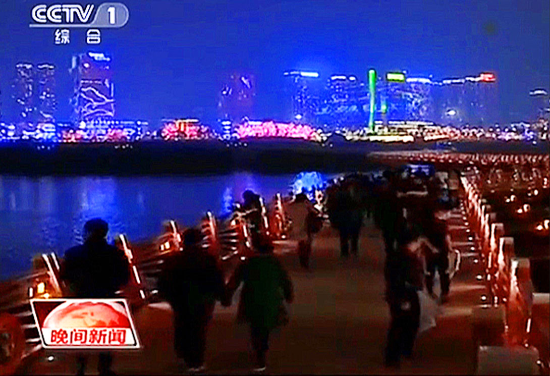 四川南充“印象嘉陵江”大型鋼結(jié)構(gòu)浮船式
