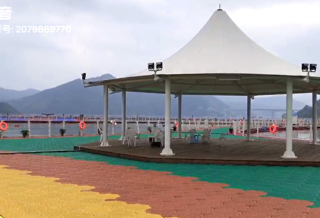 貴州羅甸水上大型漂浮樂園