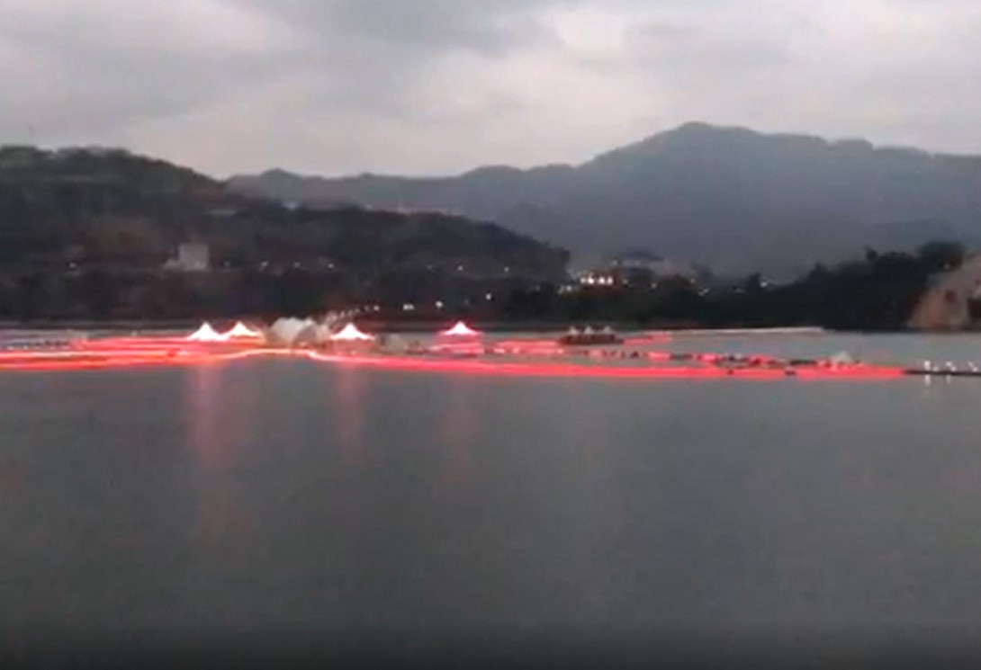 貴州羅甸水上大型漂浮樂園
