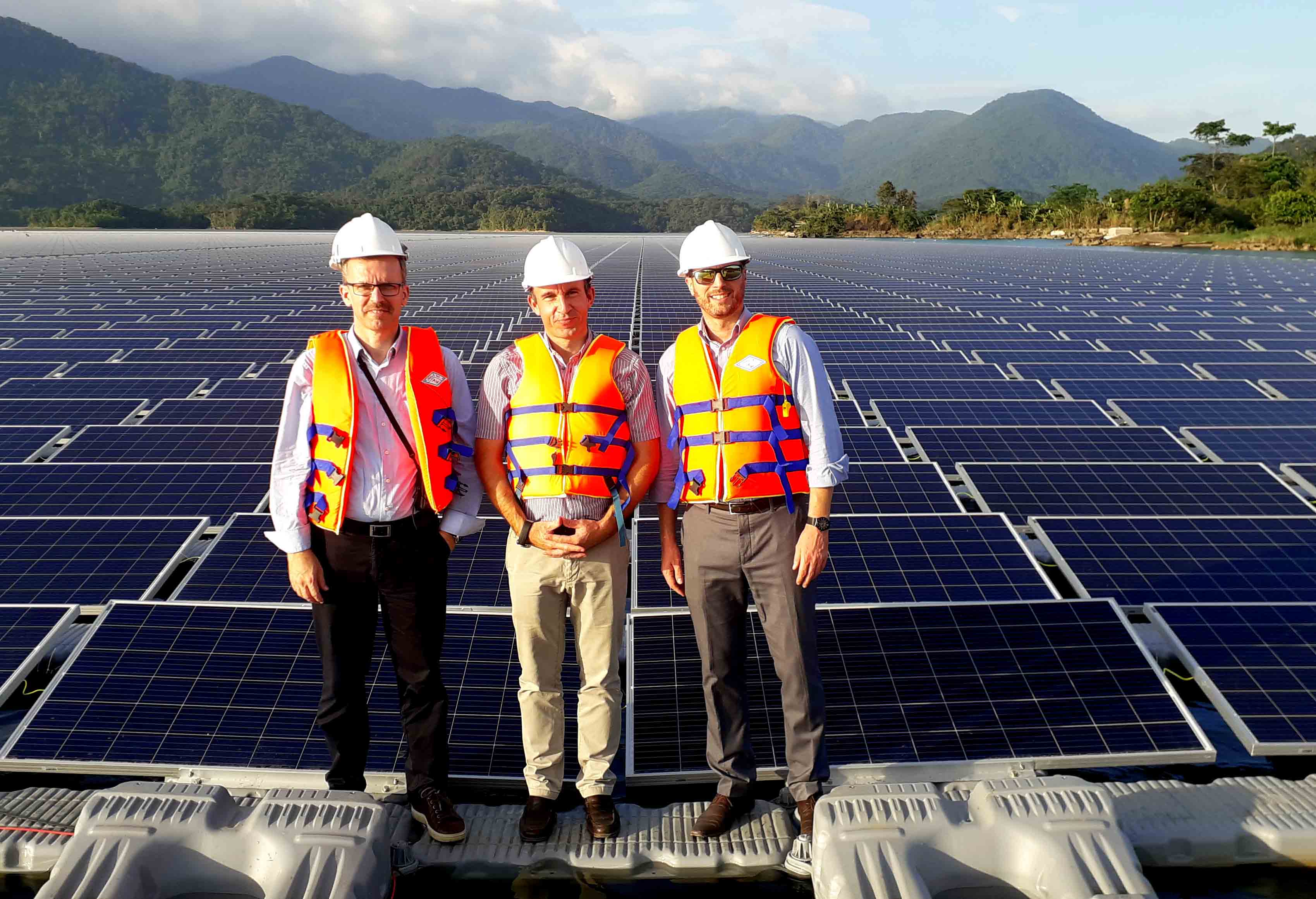 越南平順省 200MW 大型水上漂浮光伏電站