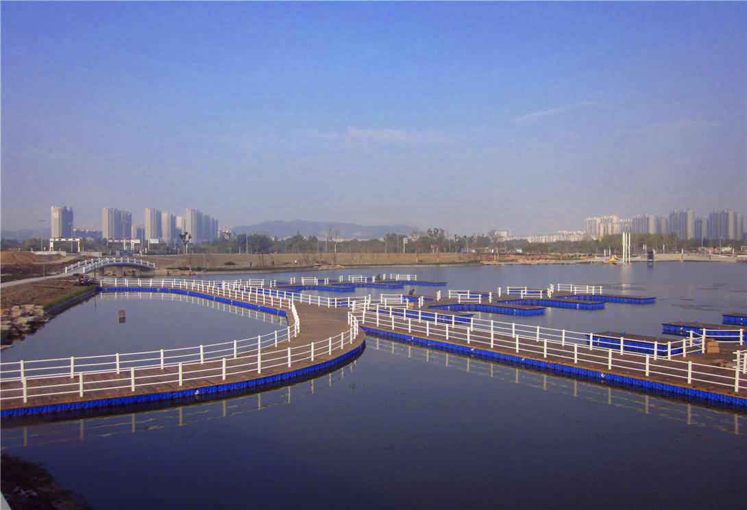 江蘇溧陽燕湖公園大型浮動碼頭