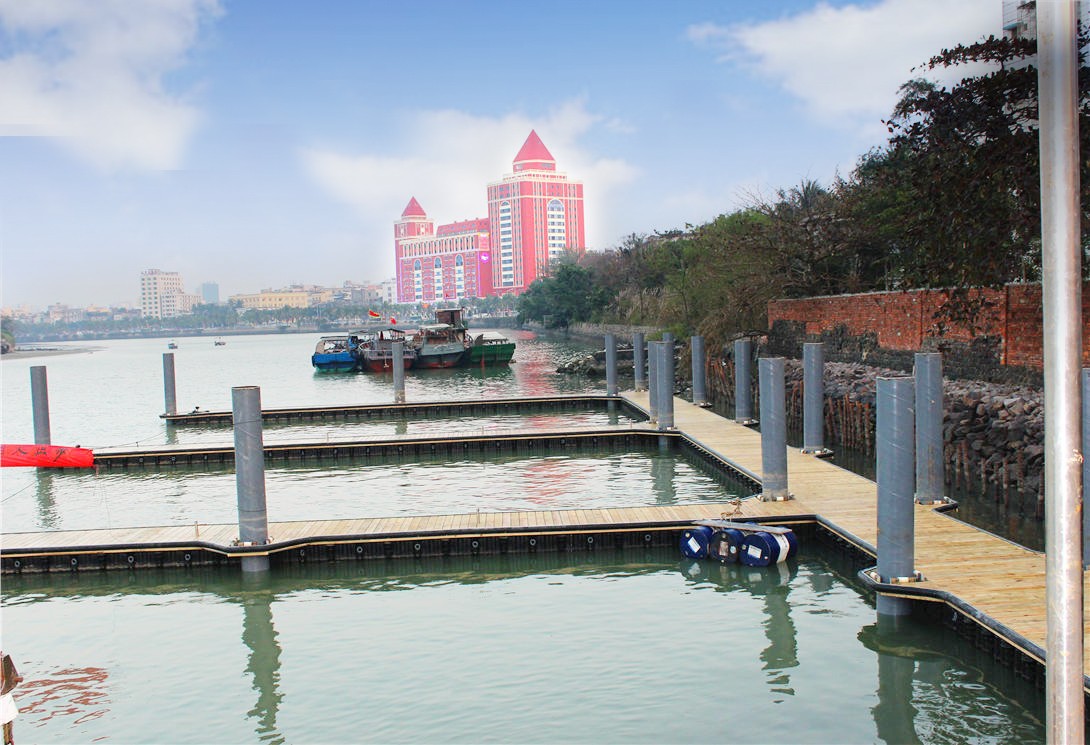 海南海口市海監(jiān)南海航空支隊(duì)游艇碼頭