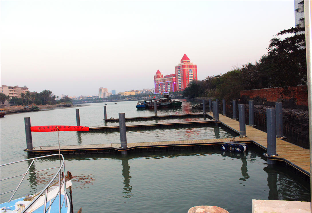 海南海口市海監(jiān)南海航空支隊游艇碼頭