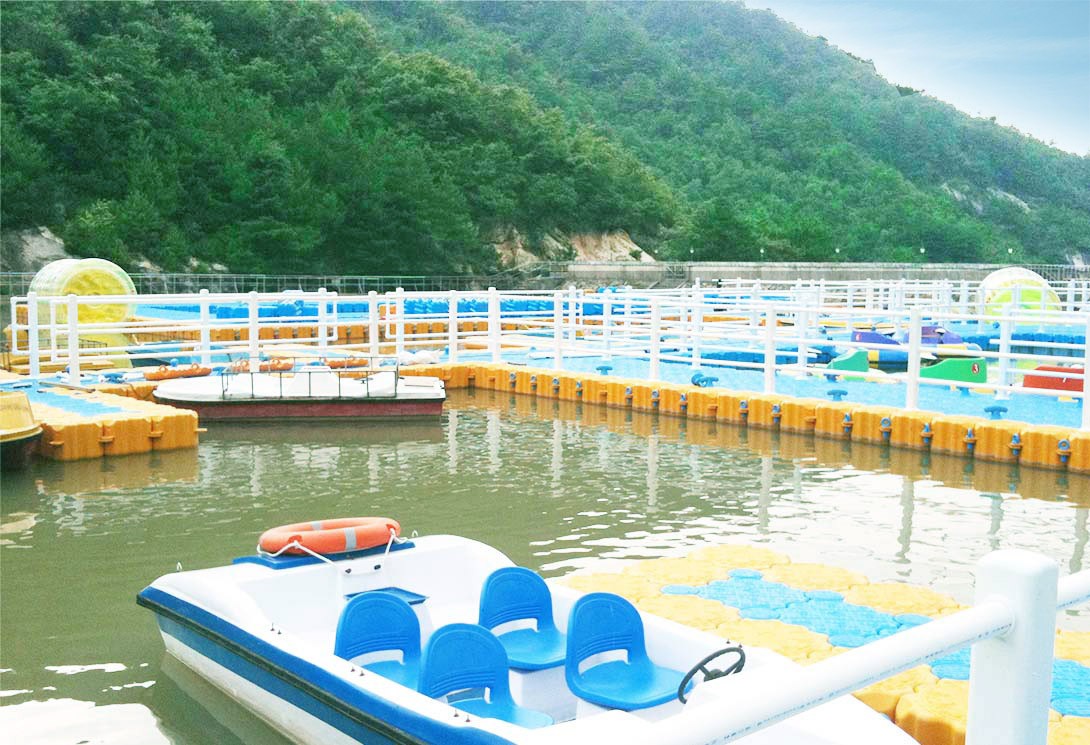 浙江臨安大名湖山頂游泳池和水上樂園