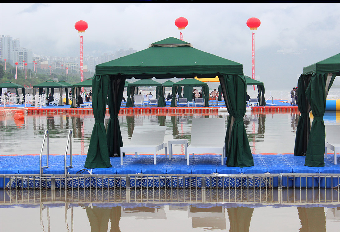 云南綏江縣金沙江水上漂浮大型綜合游樂園