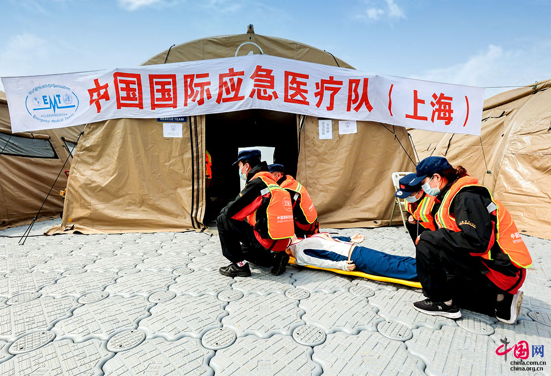 “便捷式水上移動醫院”