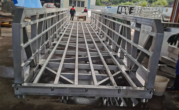 大型水上工程專用鋁合金引橋