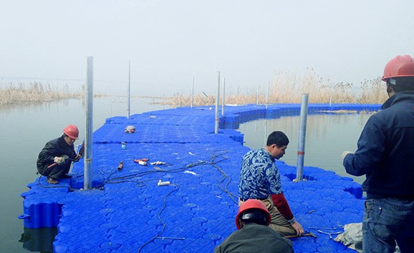 江蘇昆山陽澄湖水上浮橋施工現場