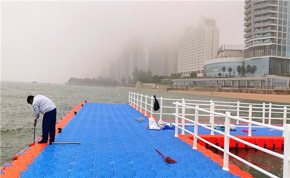 廣西北海至潿洲島海上漂浮機場施工現場