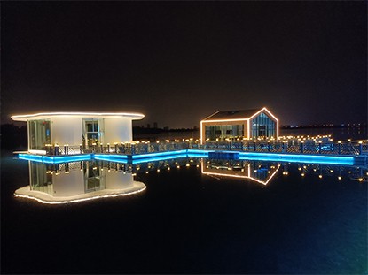 河北石家莊滹沱河水上餐廳夜景