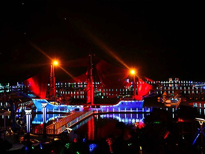 大型水上樂園夜景