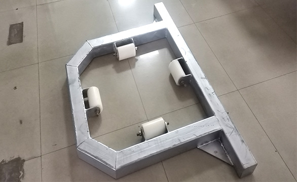 滾輪架