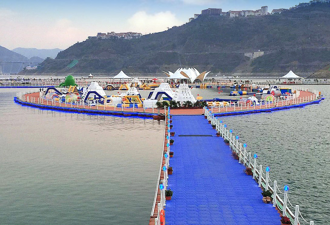 貴州羅甸水上大型漂浮樂園