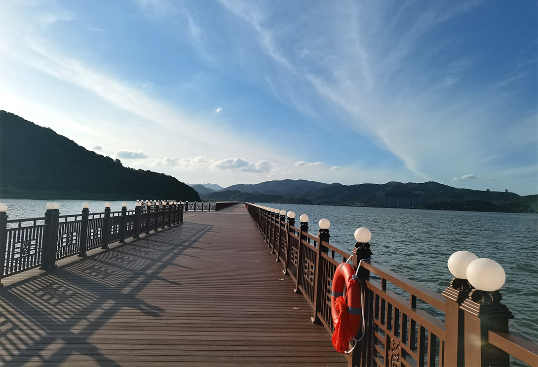 寧波海上2703.51米新一代行浸式車行景觀浮橋