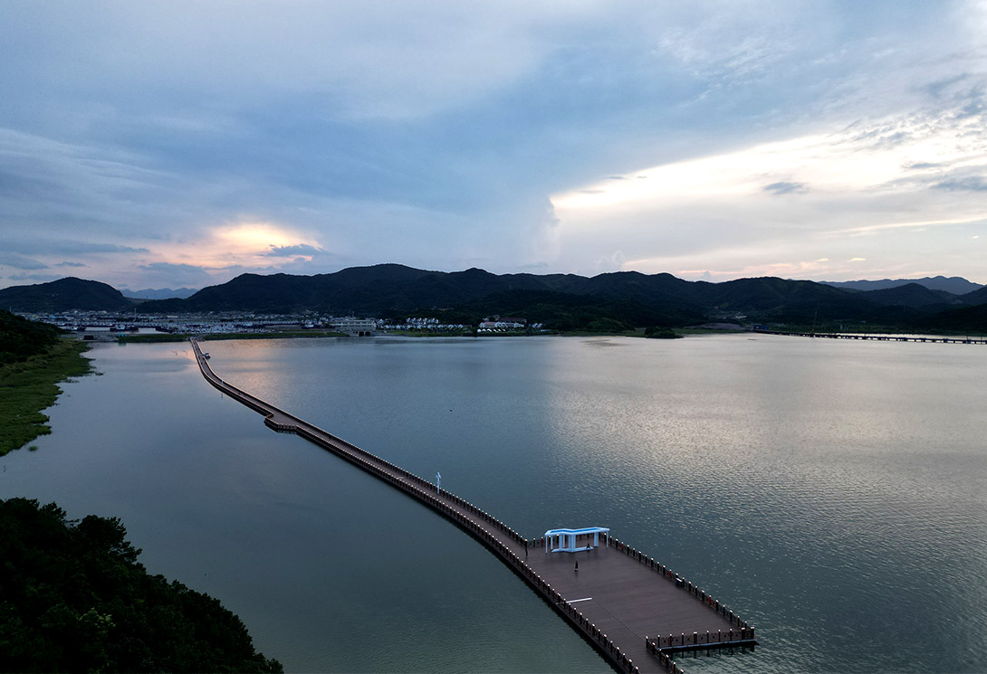 寧波海上2703.51米新一代行浸式車行景觀浮橋