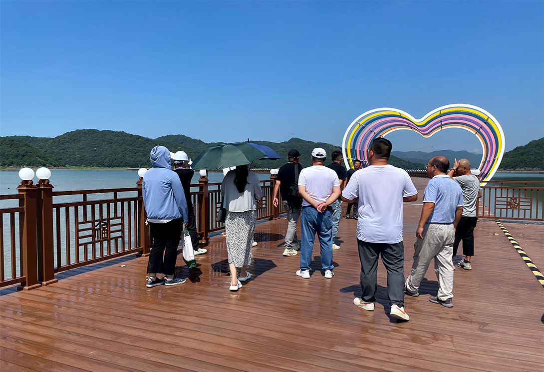 寧波海上2703.51米新一代行浸式車行景觀浮橋