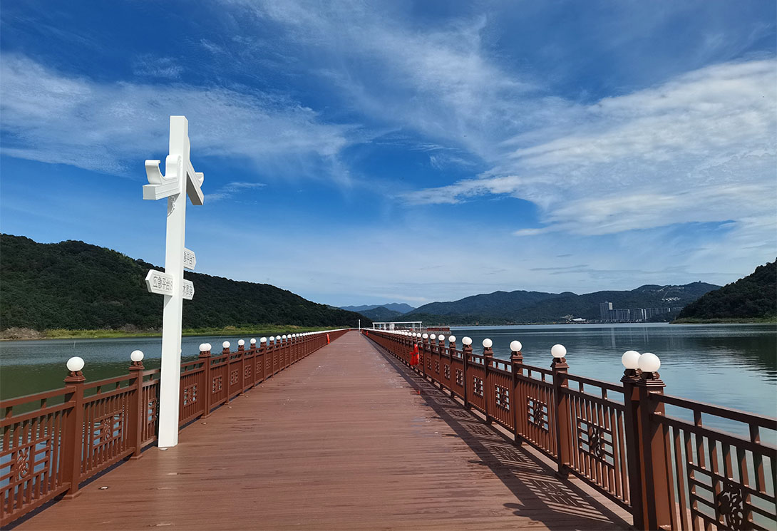 寧波海上2703.51米新一代行浸式車行景觀浮橋